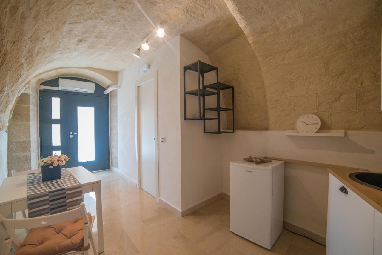 A Due Passi Dal Mare Hotel Trani Exterior foto